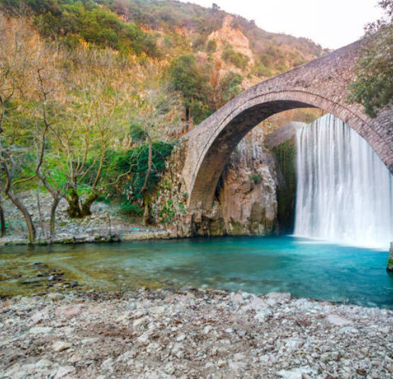 ΚΑΤΑΡΡΑΚΤΕΣ ΠΑΛΑΙΟΚΑΡΥΑΣ